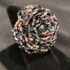 Stretchy beaded floral Rosette ring Black & purple